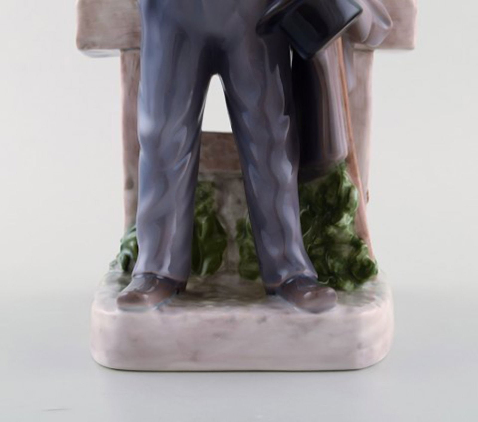 Rare Bing & Grondahl porcelain figurine. The thirsty man. Model Number: 2435. - 5