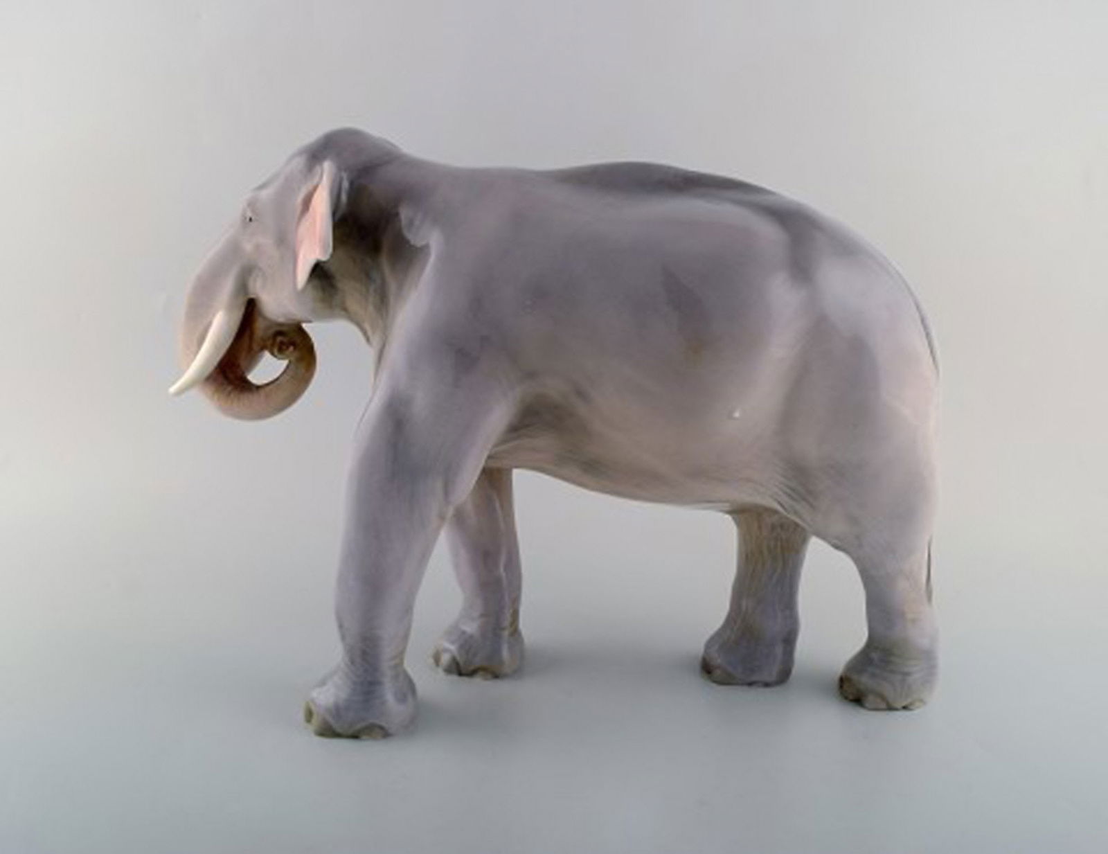 Theodor Madsen for Royal Copenhagen. Rare porcelain figurine. Colossal elephant. Dated ca. 1910. - 3
