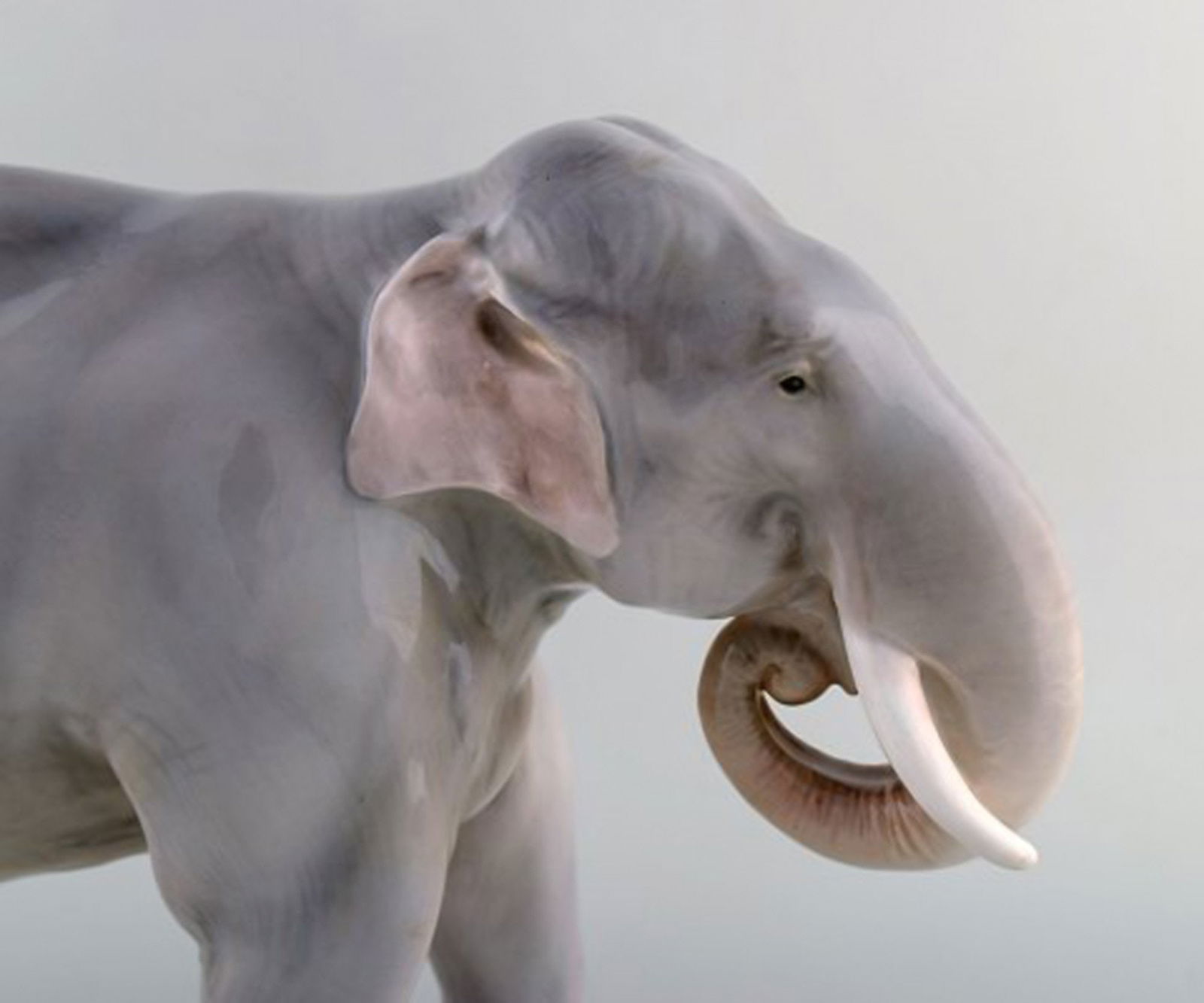 Theodor Madsen for Royal Copenhagen. Rare porcelain figurine. Colossal elephant. Dated ca. 1910. - 5