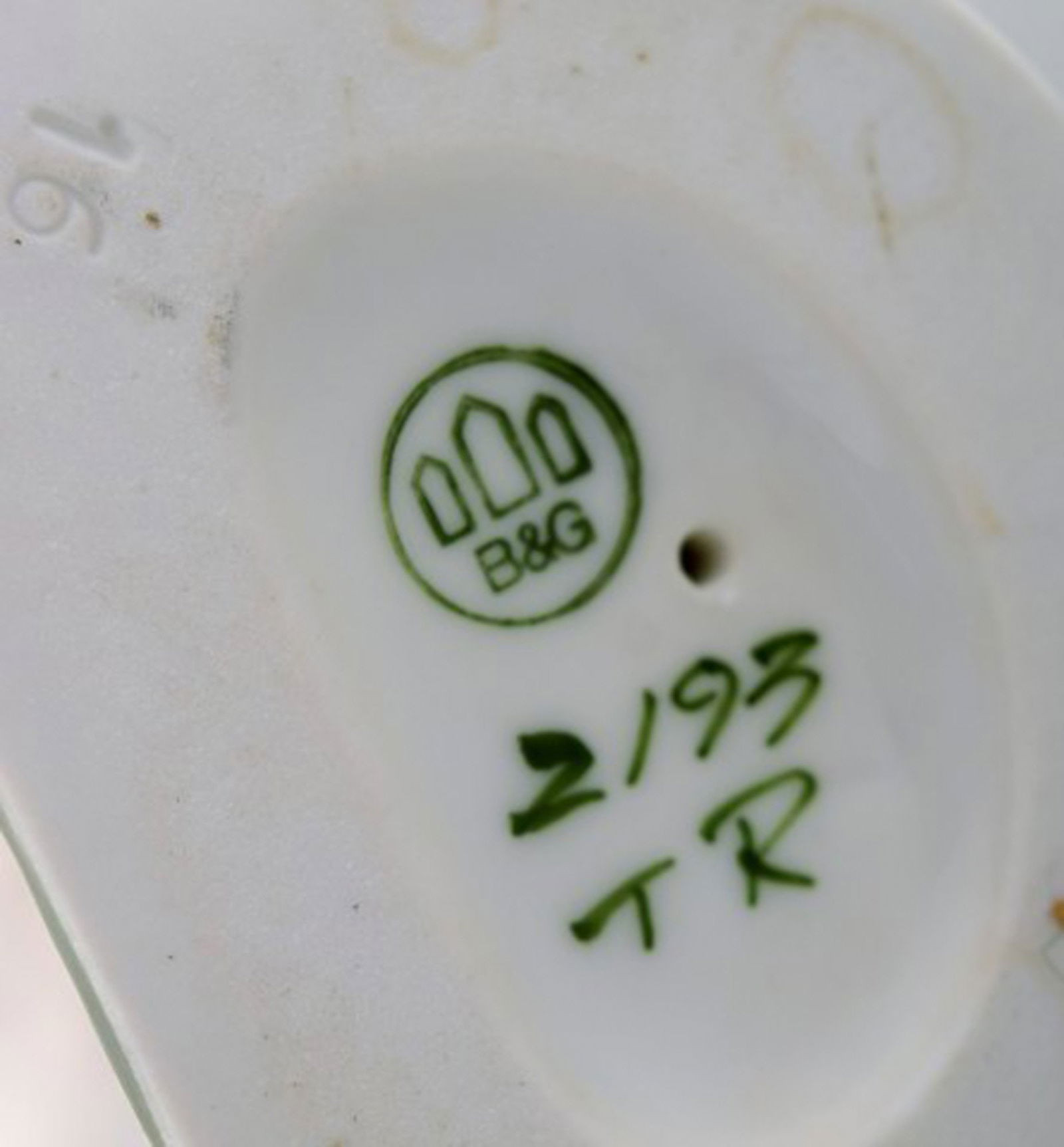 Bing & Grondahl porcelain figure. Hen. 1970's. Model Number: 2193. - 5