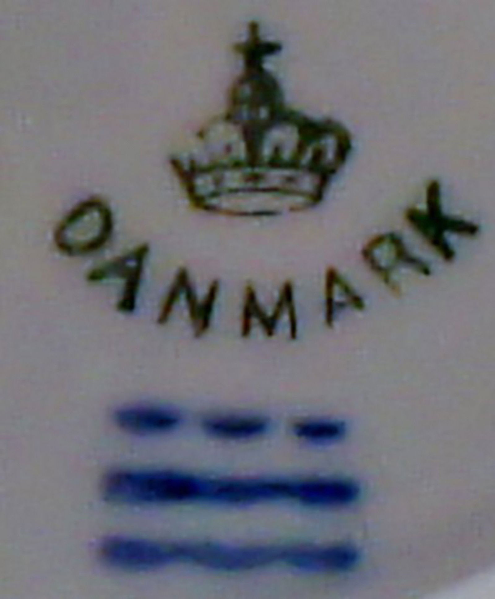 Antique Royal Copenhagen plate with motif of Rosenborg in overglaze technique. - 6
