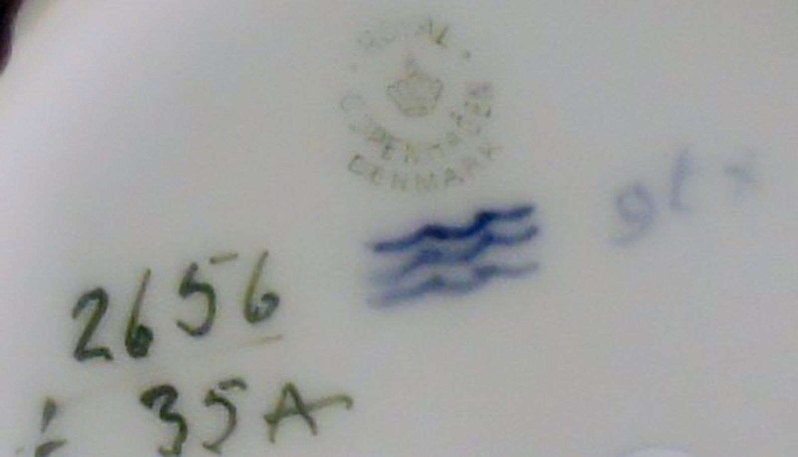 Royal Copenhagen vase with a flower and butterflies. - 4