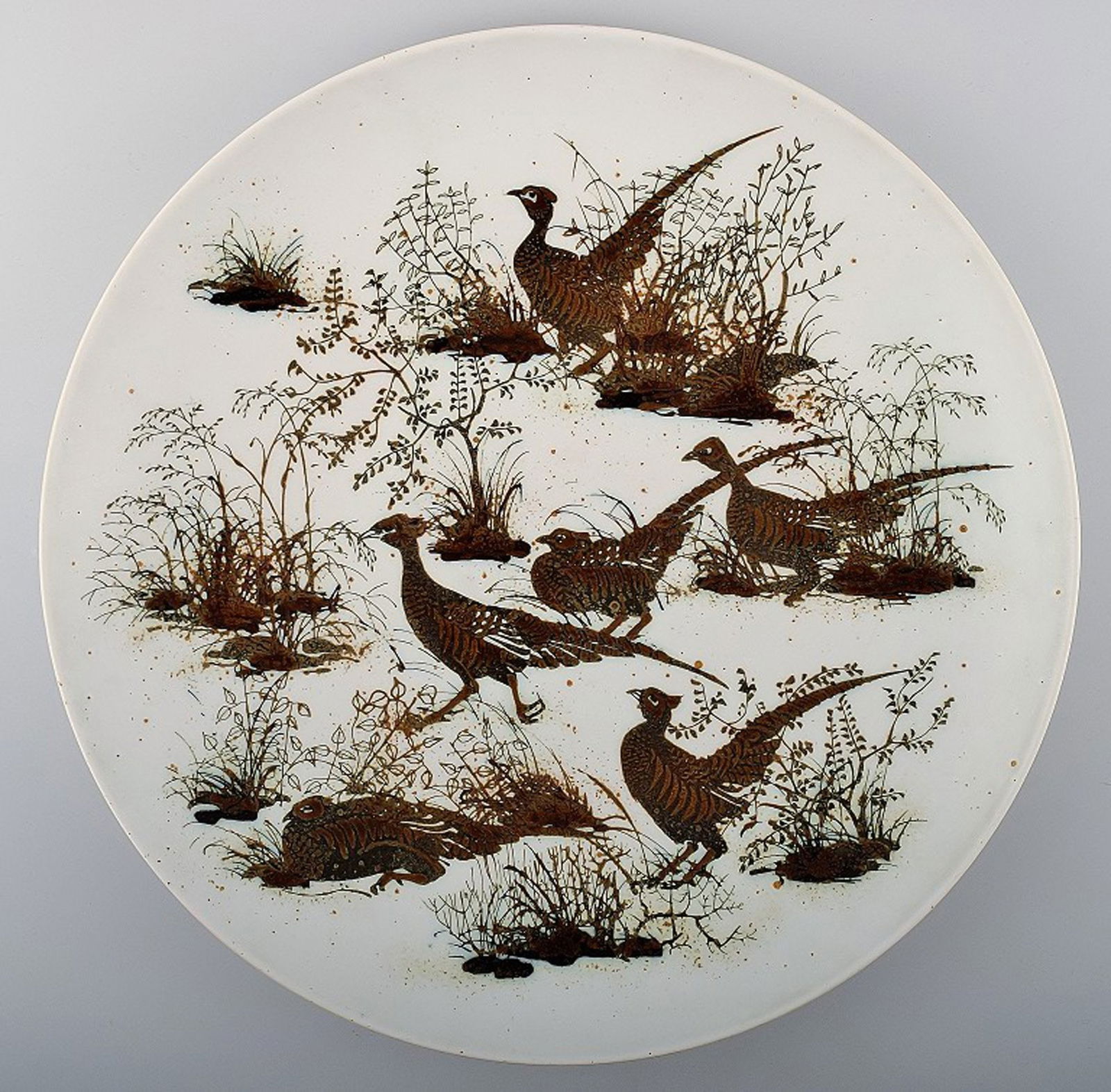 Nils Thorsson, Royal Copenhagen large earthenware/faience dish with pheasants # 1066/5371.: Title: Nils Thorsson, Royal Copenhagen large earthenware/faience dish with pheasants # 1066/5371. Description: Nils Thorsson, Royal Copenhagen large earthenware/faience dish with pheasants # 1066/5371
