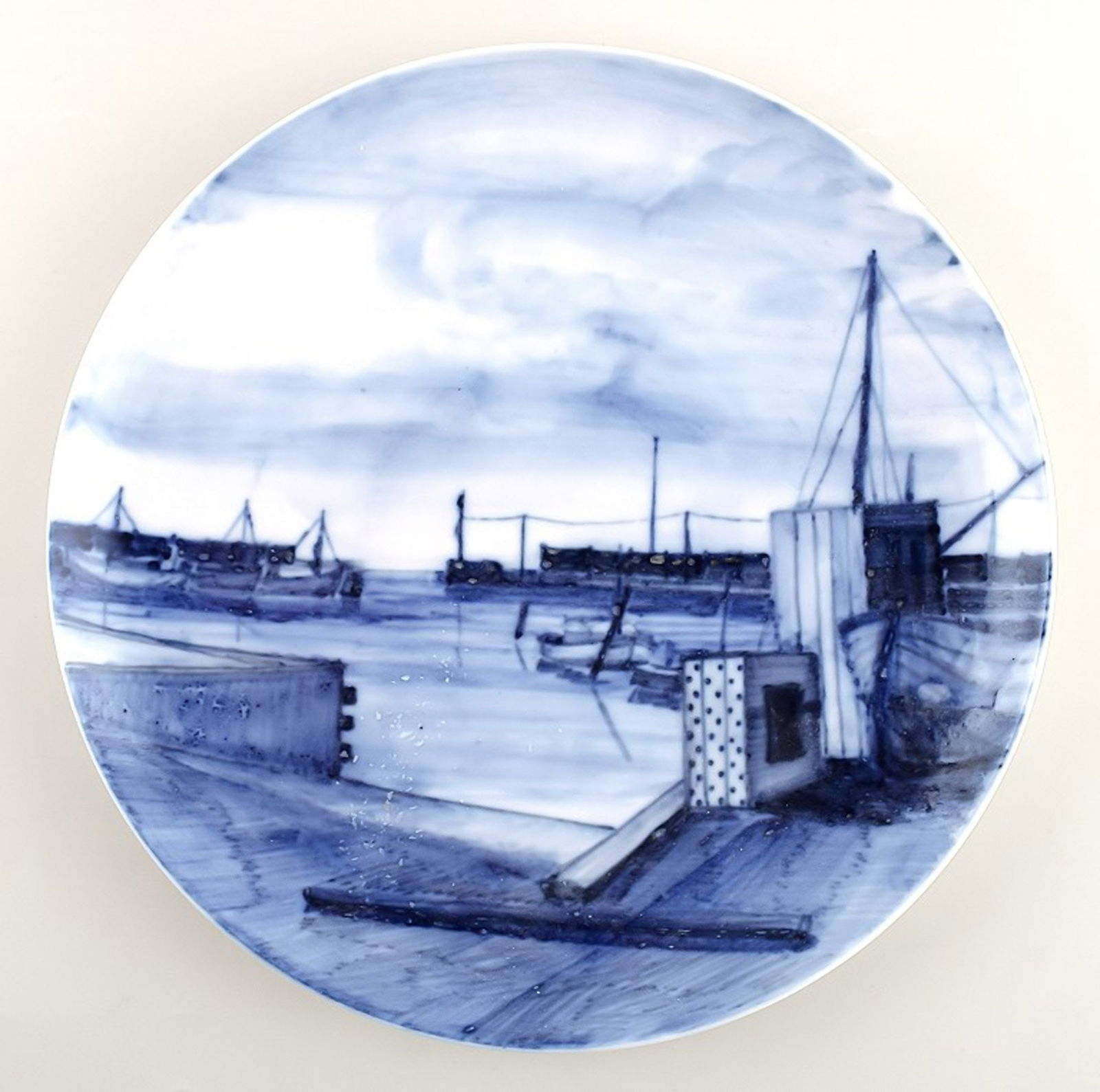 Lars Swane unique plate for Royal Copenhagen.: Title: Lars Swane unique plate for Royal Copenhagen. Description: Lars Swane unique plate for Royal Copenhagen. Hand painted. Sletten havn (harbour/port), 1954. In good condition, 1st. factory