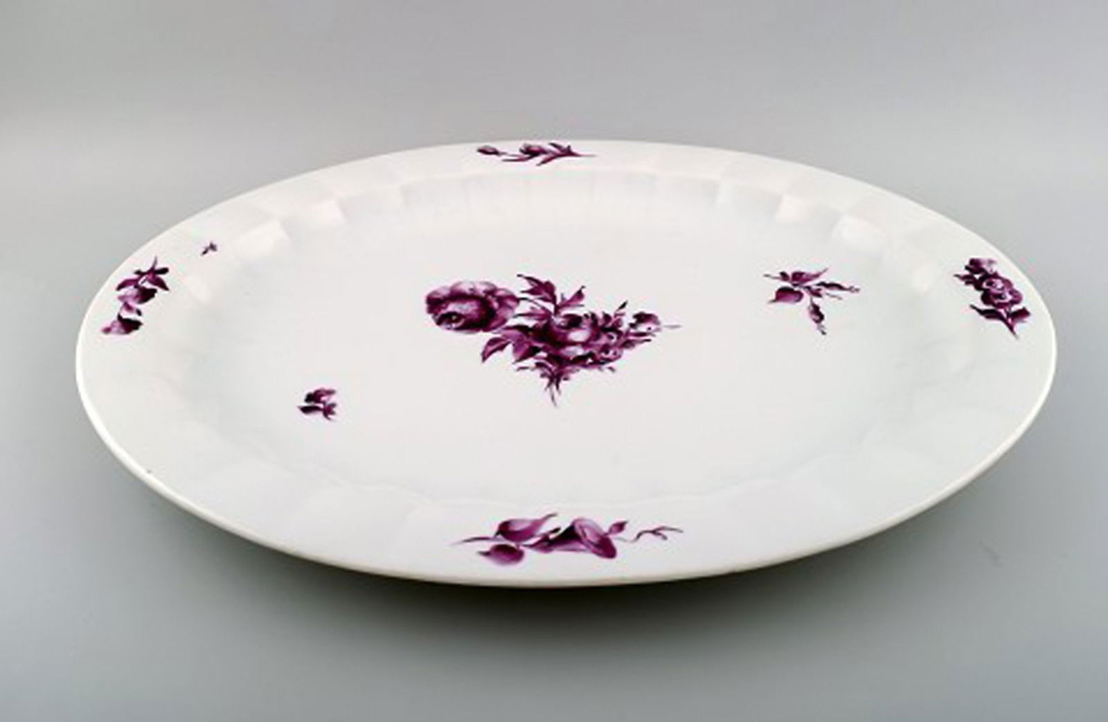 Royal Copenhagen huge "Purpur" serving plate. - 2