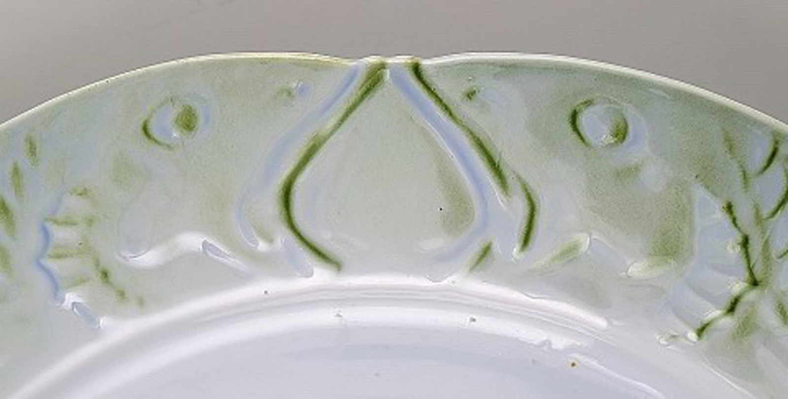 Arnold Krog for Royal Copenhagen: "Fish service" dinner plate in porcelain, decorated in colors with - 2