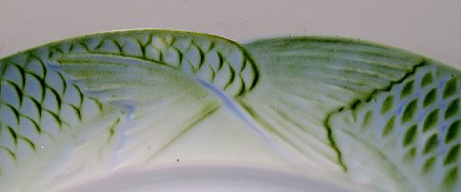 Arnold Krog for Royal Copenhagen: "Fish service" dinner plate in porcelain, decorated in colors with - 3