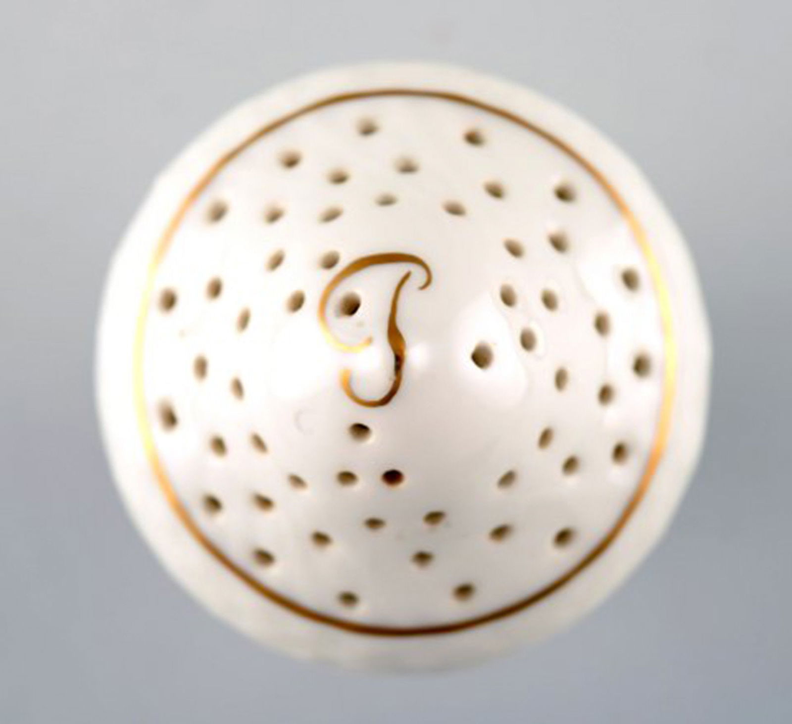 Royal Copenhagen Saxon Flower, saltshaker. - 3