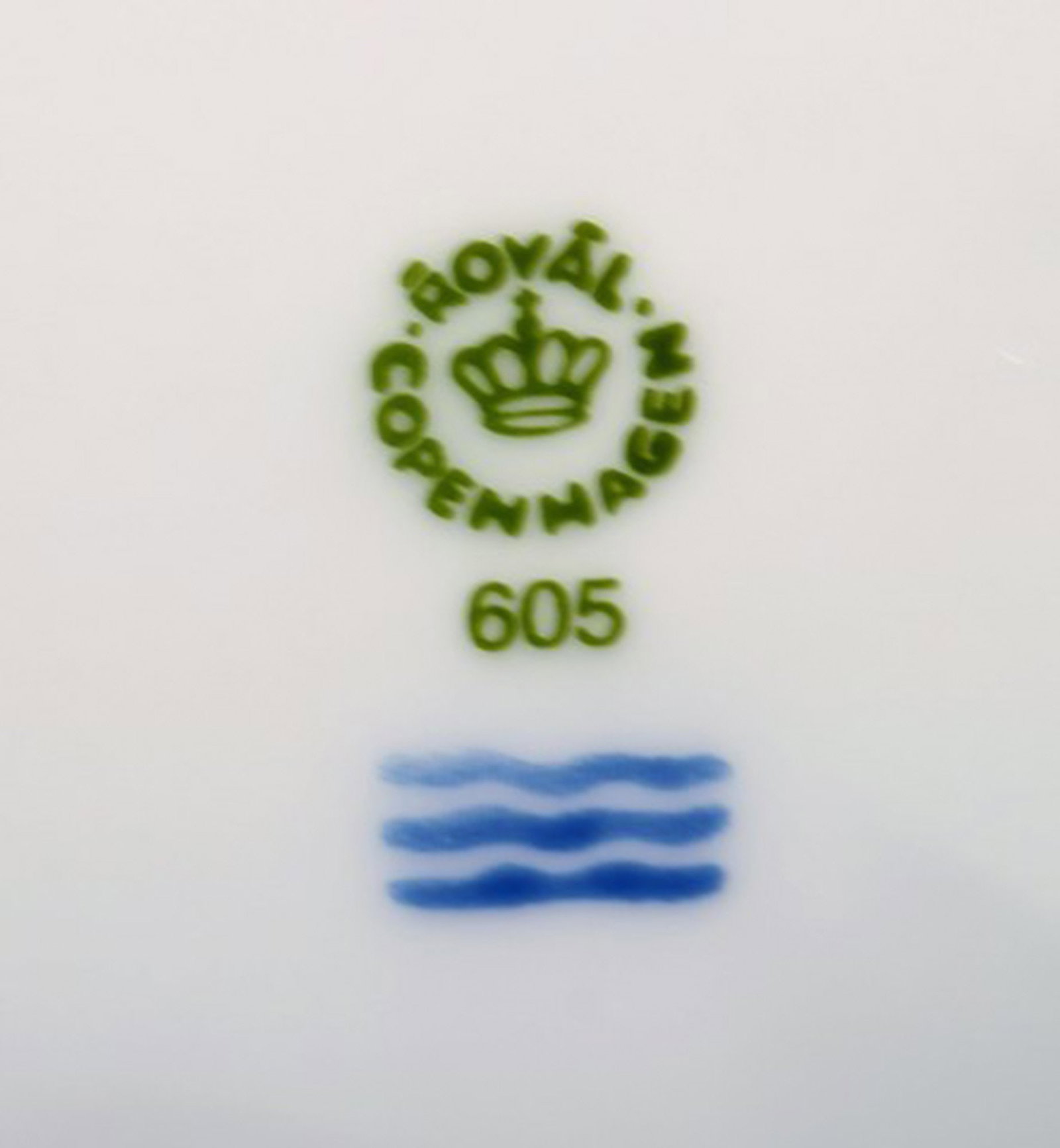 Royal Copenhagen. "Magnolia" deep plate. 10 pieces in stock. Late 20th century. - 4