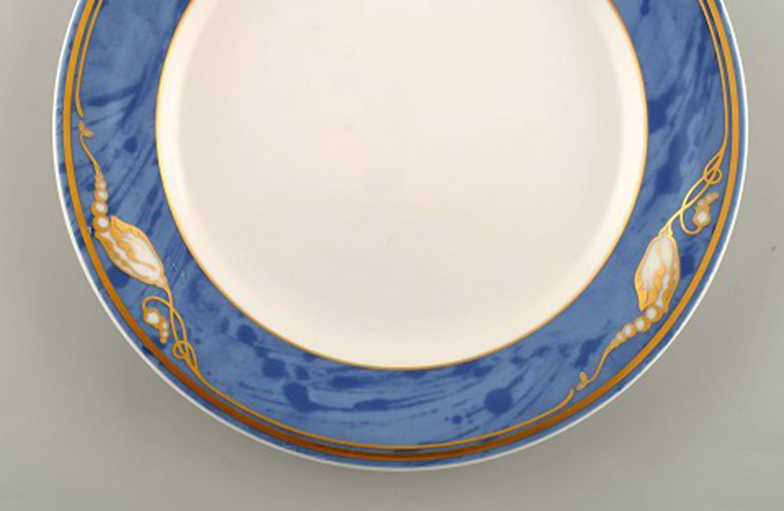 Royal Copenhagen. "Magnolia" plate. Six pieces in stock. Late 20th century. - 3