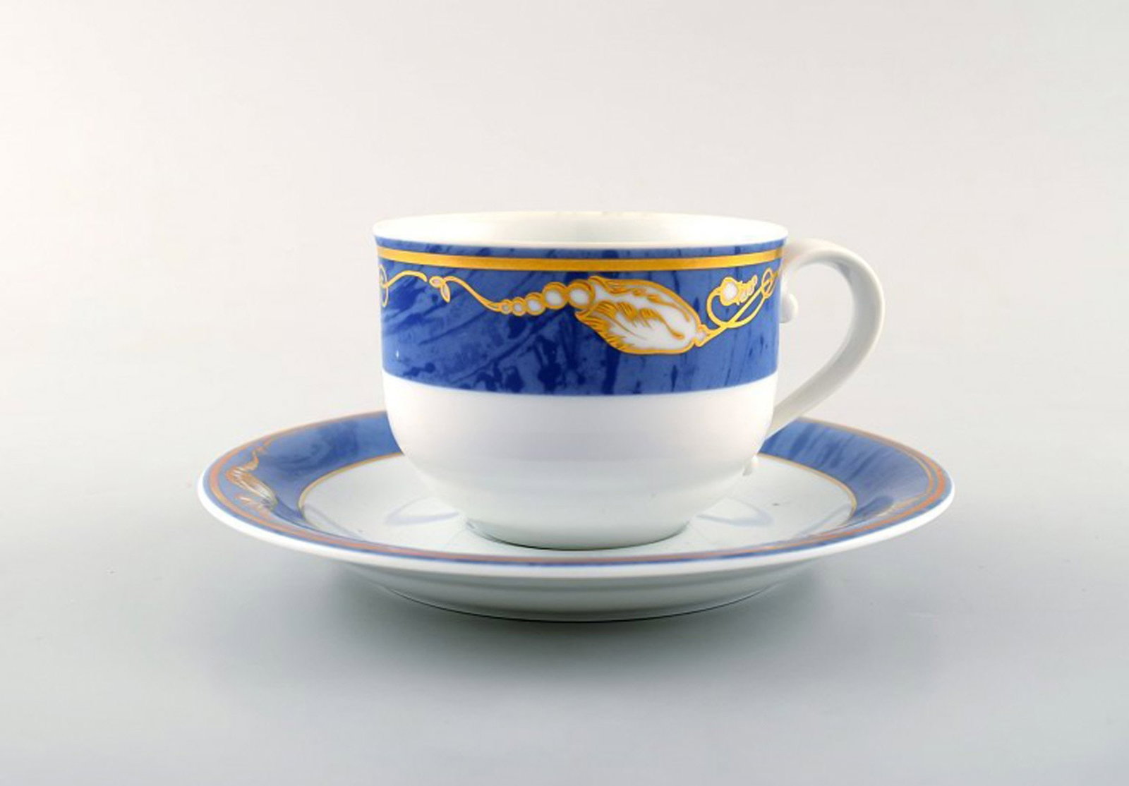 Royal Copenhagen. "Magnolia" coffee cup with saucer. Late 20th century.: Title: Royal Copenhagen. "Magnolia" coffee cup with saucer. Late 20th century. Description: Royal Copenhagen. "Magnolia" coffee cup with saucer. Late 20th century. 2nd factory quality. In very good