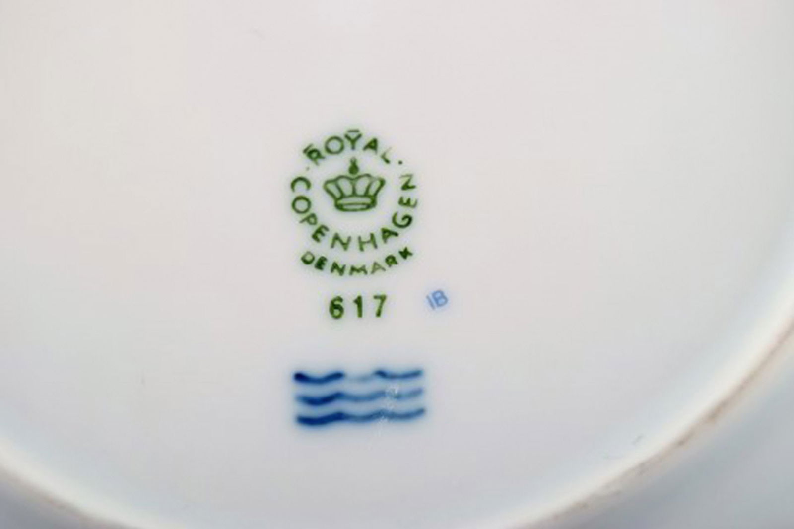 Royal Copenhagen. "Magnolia" coffee cup with saucer. Late 20th century. - 4