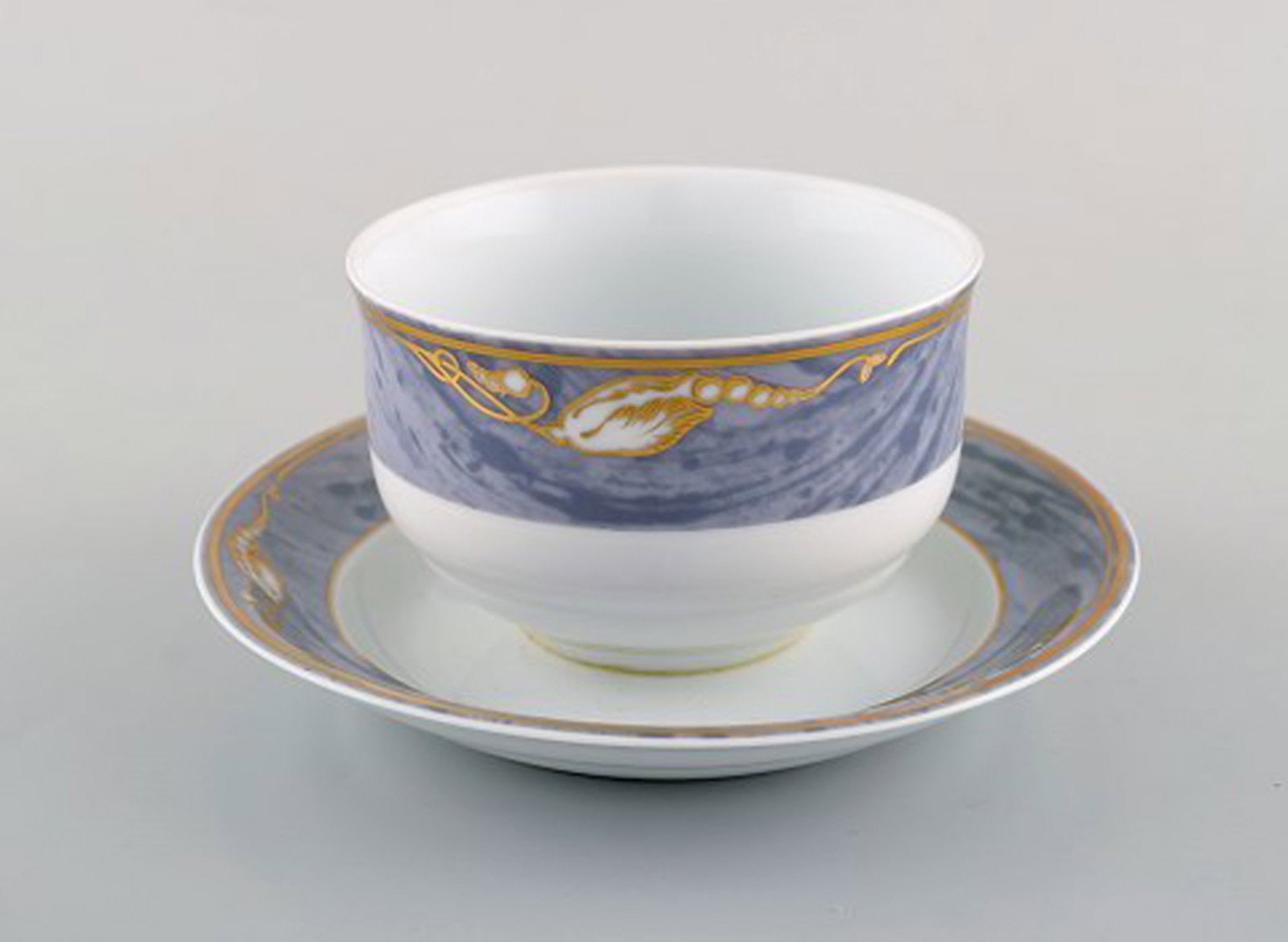 Two Royal Copenhagen Gray Magnolia sauce boats in porcelain. Model number 575. Late 20th century. - 3