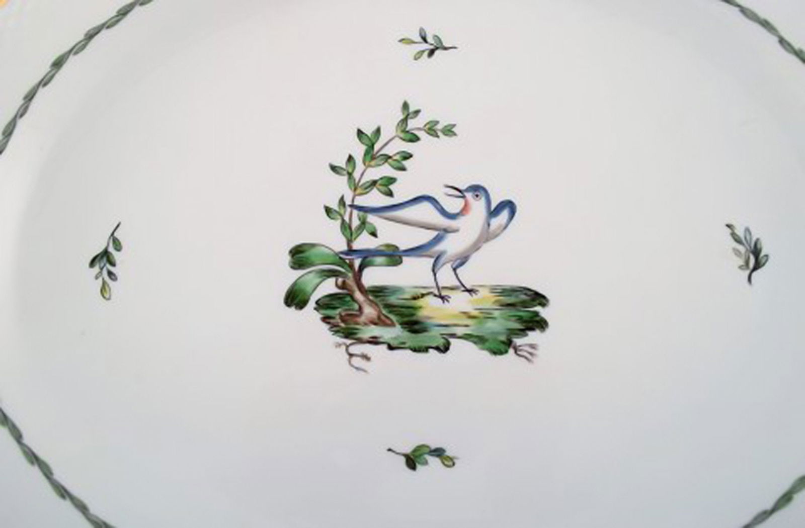 Two large oval Royal Copenhagen serving dishes in hand-painted porcelain with bird motifs and gold - 3