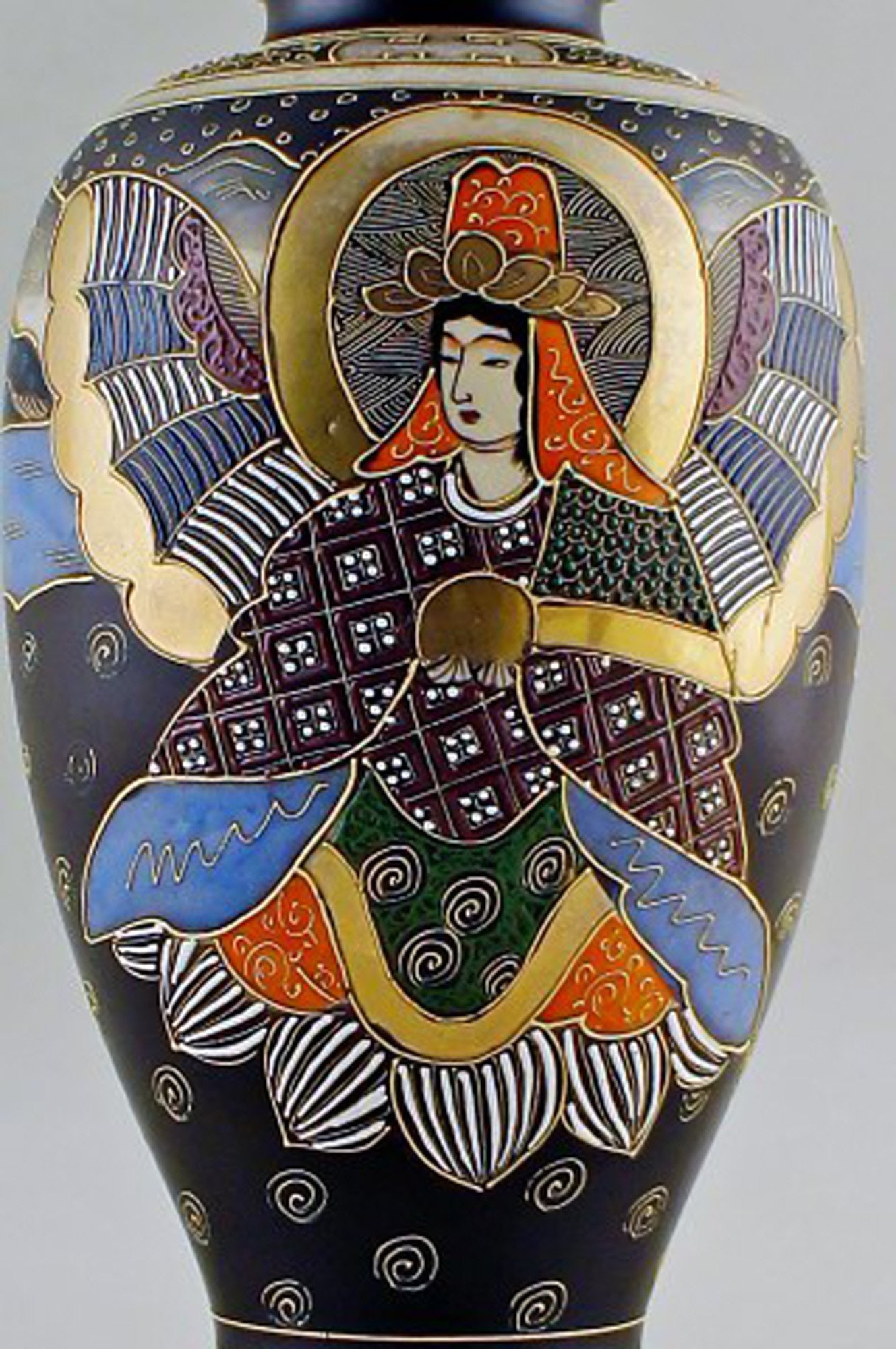 Large Japanese Satsuma earthenware vase. - 2