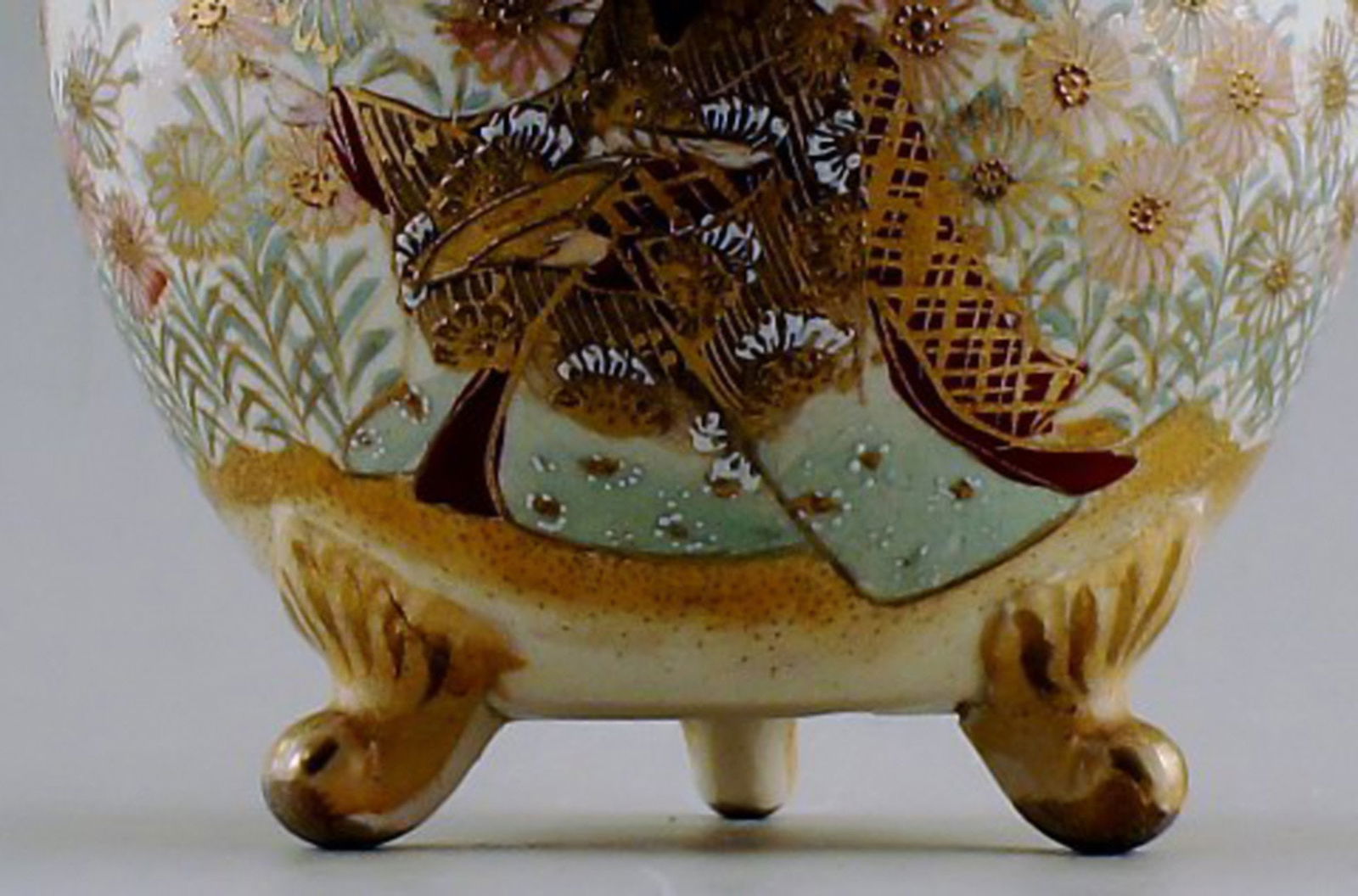 Satsuma earthenware jar with lid. - 3