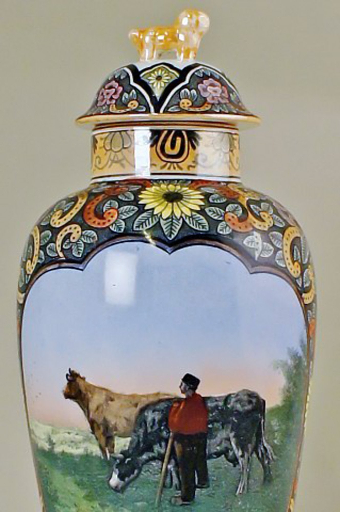 Petrus Regout & Co, Maastricht, The Netherlands, porcelain vase. - 2