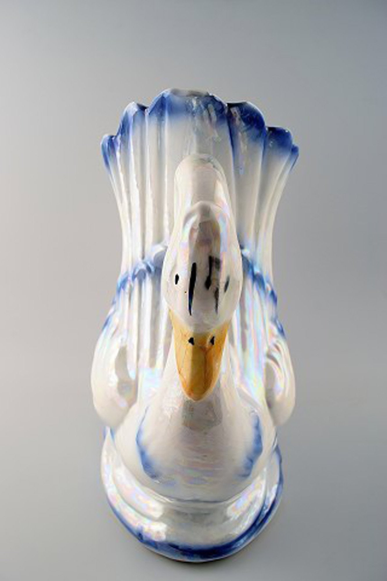 Capodimonte, Naples porcelain vase with swans. - 4