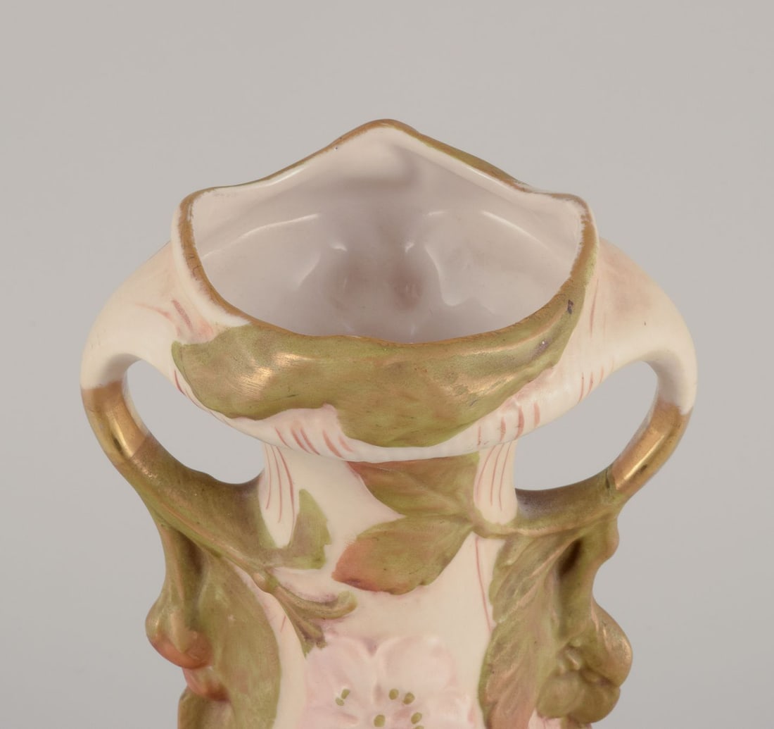 Royal Dux, Czech Republic. Pair of Art Nouveau vases in porcelain with floral relief. Approx. 1920s. - 6