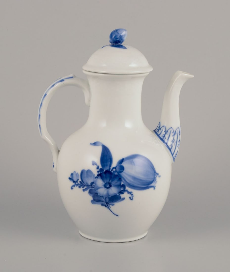 Royal Copenhagen Blue Flower. Porcelain coffee pot. Approx. 1930s. - 4