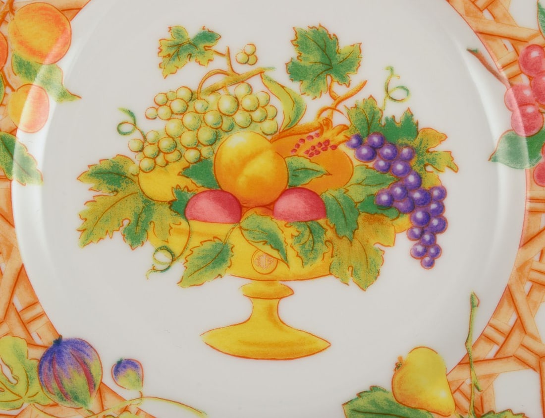 Christian Dior, Paris. Two Tutti Fiori, Tutti Frutti porcelain plates. Late 20th C. - 3