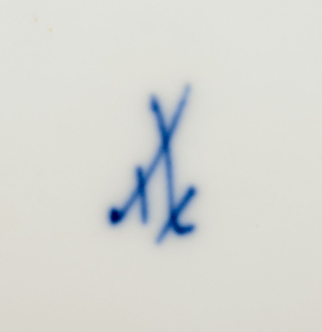 Meissen, Germany. Four porcelain lunch plates with floral motifs and insects in blue. Approx. - 7