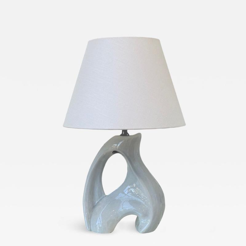 American Modern, Ceramic, Biomorphic Table Lamp, USA, 1960s: Title: American Modern, Ceramic, Biomorphic Table Lamp, USA, 1960s Description: American Mid-Century Modern, Ceramic, Biomorphic Table Lamp, USA, 1960s A neutral glazed ceramic organic form ceramic ta