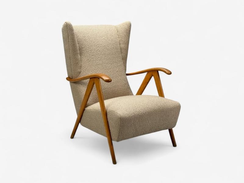 Italian Modern, Beige Boucle, Wood, Sculptural Lounge Chairs, Italy, 1960s - 7