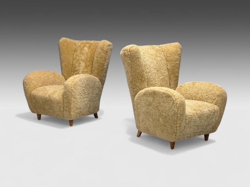 Meroni & Fossati, Beige Shearling, Stained Wood, Lounge Chairs, Italy, 1950s - 2