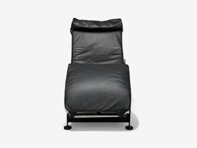 Le Corbusier Style, Mid-Century Modern, Black Leather, Chaise Lounge, 20th C. - 7