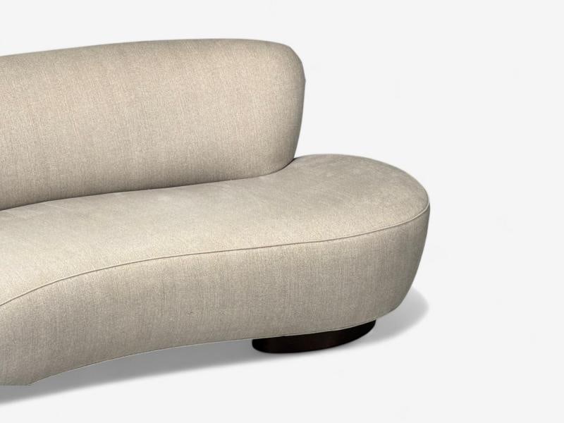 Vladimir Kagan, Walnut, Fabric, Monumental Serpentine Sofa, USA, 2000s - 7