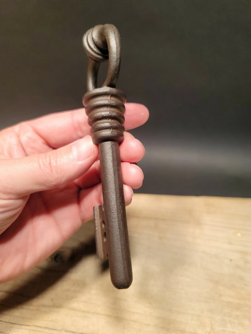 6 1/8" Antique Style Iron Large Skeleton Key - 11