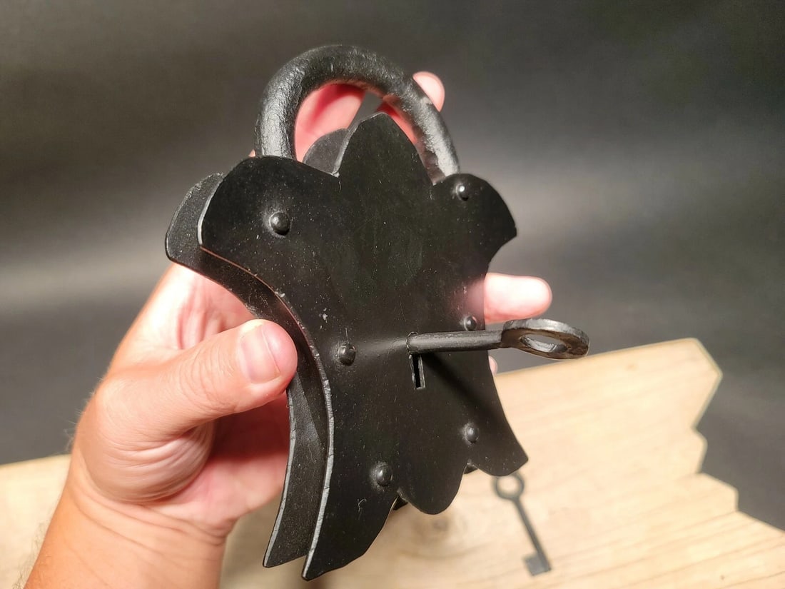 Cast Iron Padlock Lock & Key - 12