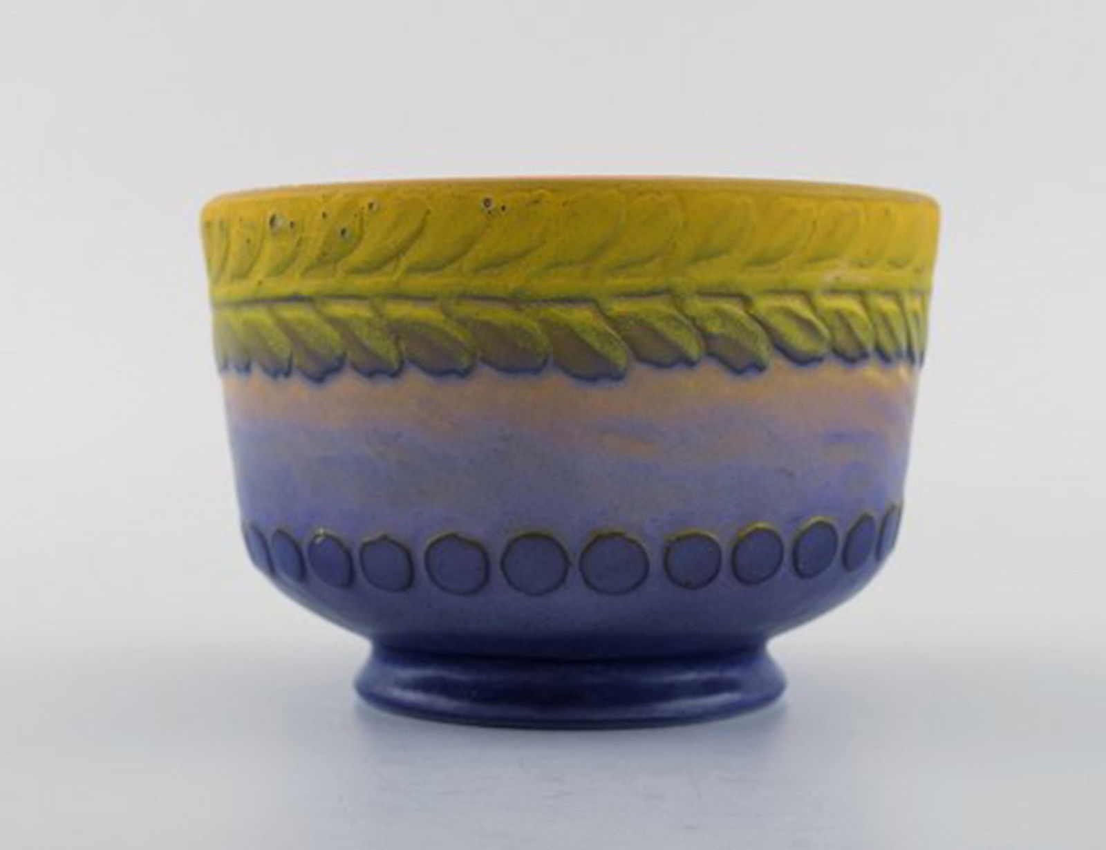 Gunnar Wennerberg for Gustafsberg. Antique unique bowl in glazed ceramics. Beautiful glaze in yellow - 2