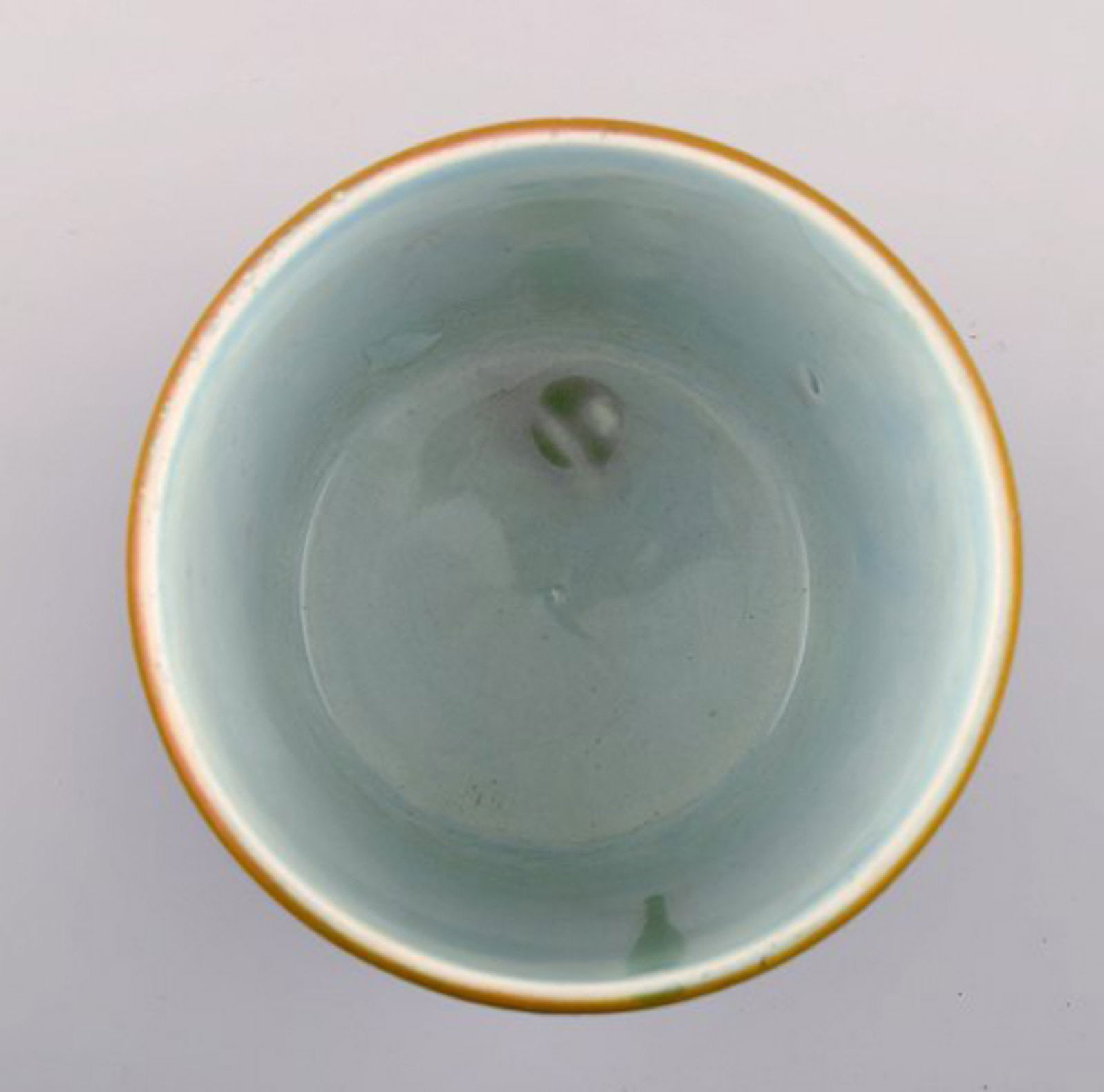 Gunnar Wennerberg for Gustafsberg. Antique unique bowl in glazed ceramics. Beautiful glaze in yellow - 4
