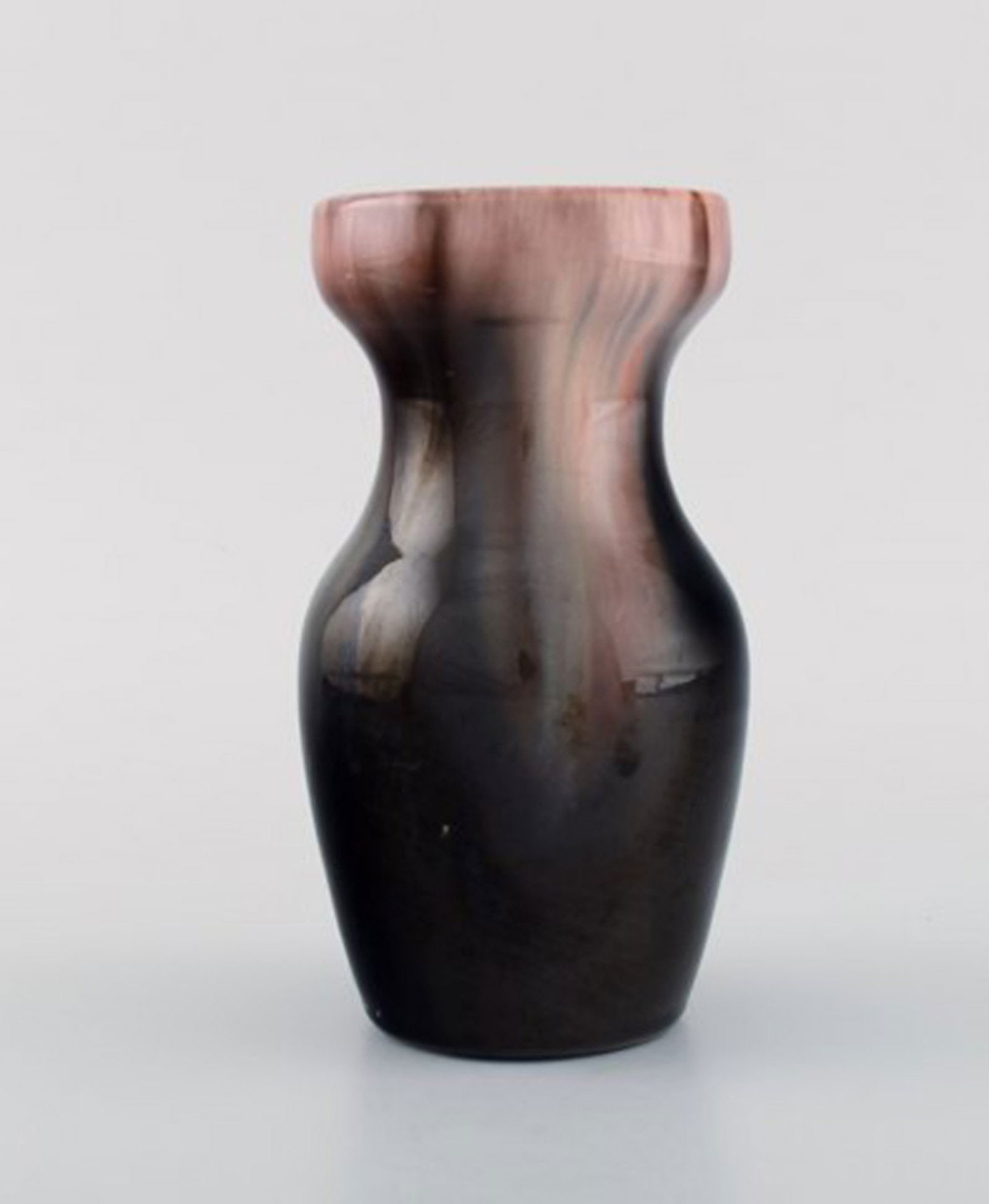 Michael Andersen, Danmark. Three vases in glazed ceramics. Beautiful glaze in cream and brown - 3