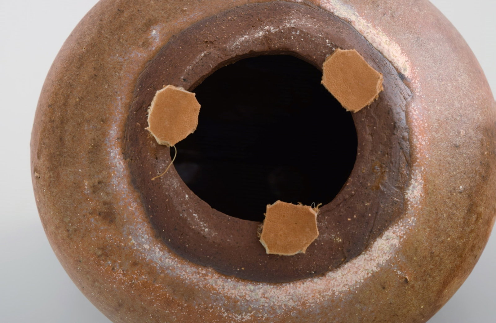 South African studio ceramist. Unique bird in glazed ceramics. Late 20th century. - 6