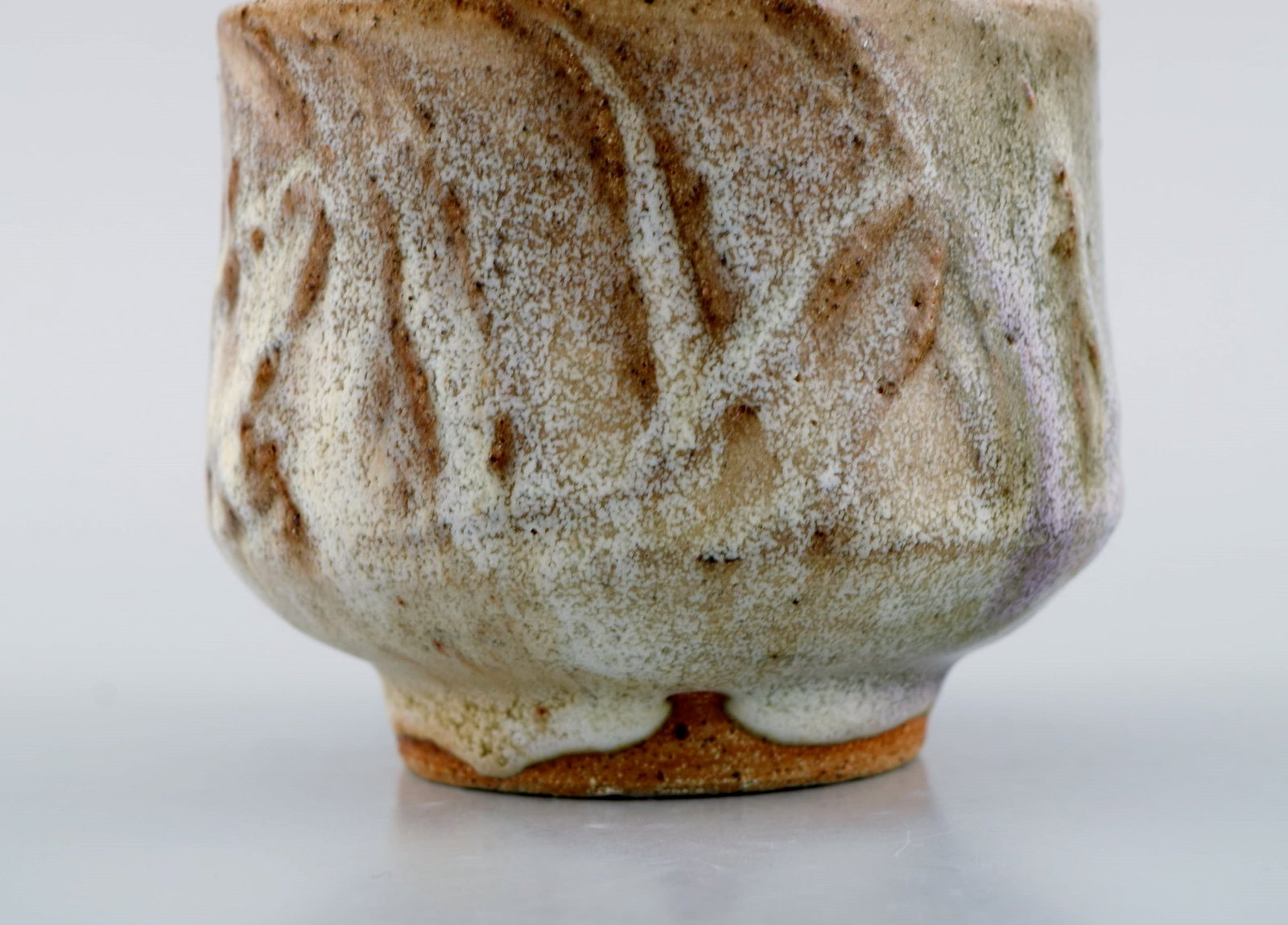 Eli Keller (b. 1942), Sweden. Unique cup in glazed stoneware. Japanese style. 21st Century. - 5