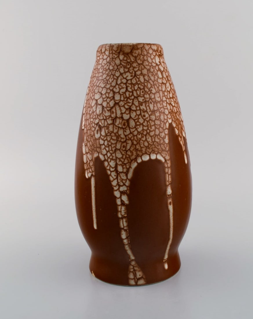 Leon Pointu (1879-1942), France. Large art deco vase in glazed stoneware. Beautiful cream-colored - 3