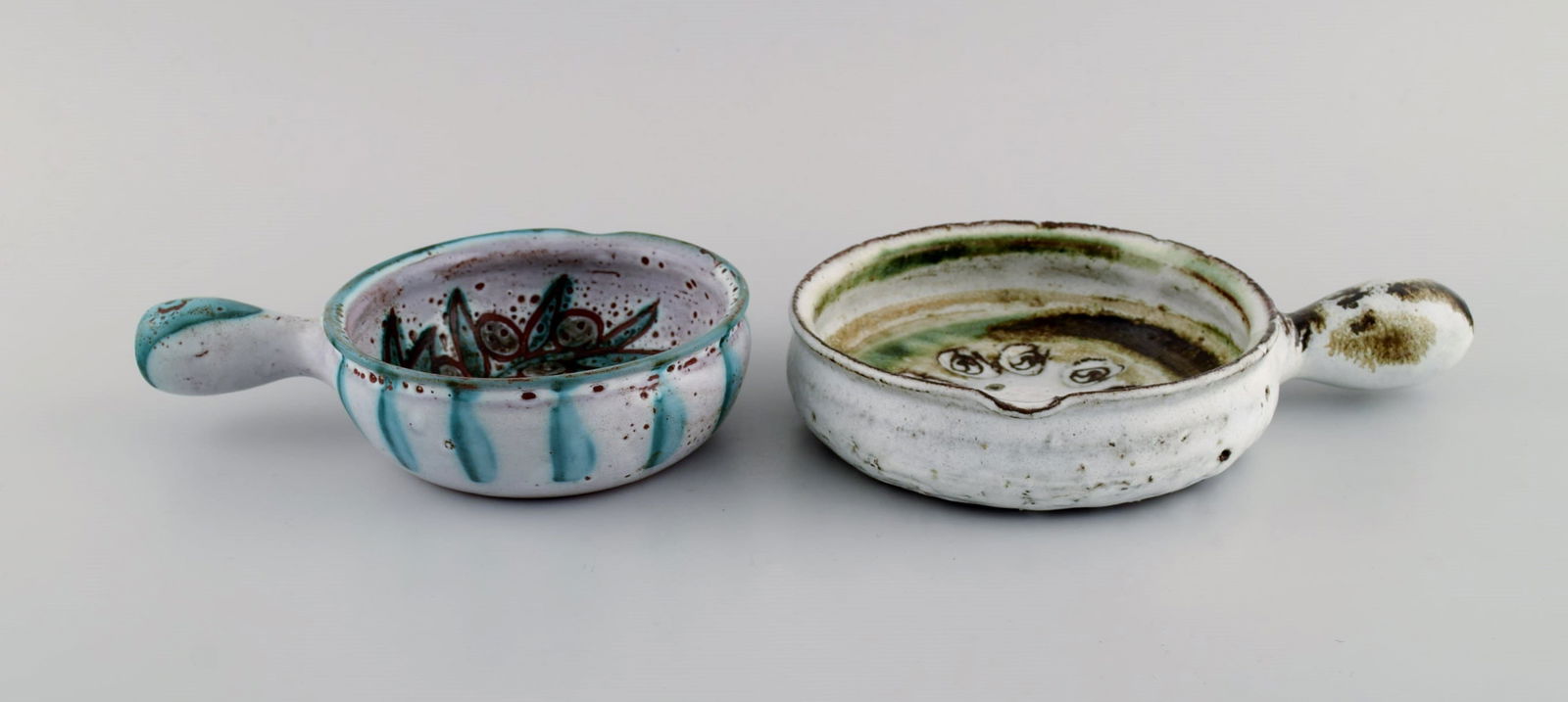 Bowl, lidded jar and three crème brûlée bowls with handles in hand-painted glazed - 2