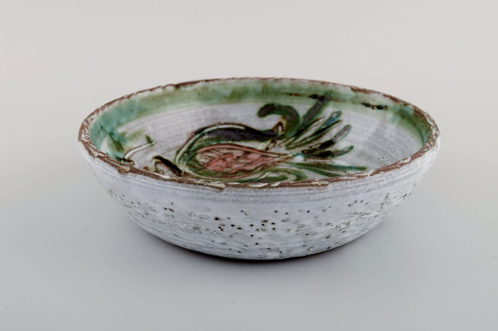 Bowl, lidded jar and three crème brûlée bowls with handles in hand-painted glazed - 9