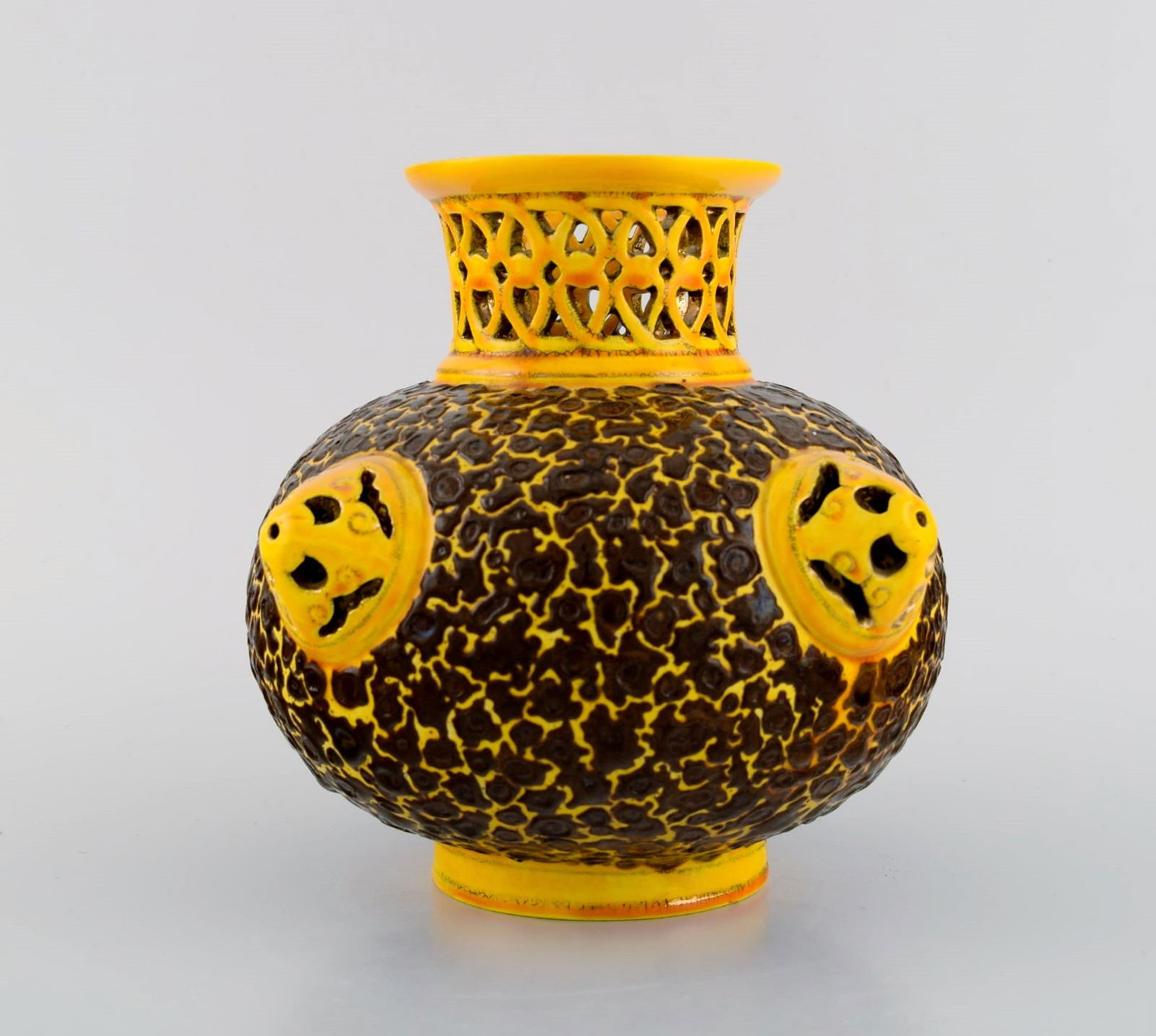 Antique Zsolnay vase in openwork glazed ceramics. Beautiful glaze in yellow and brown shades. Dated - 2