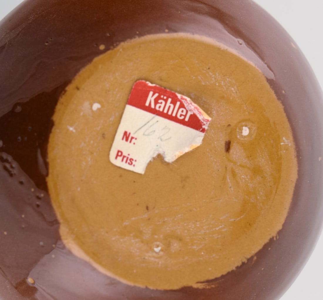 Kähler, HAK. Narrow neck vase in glazed ceramics. Geometric pattern on brown background. 1940s. - 5