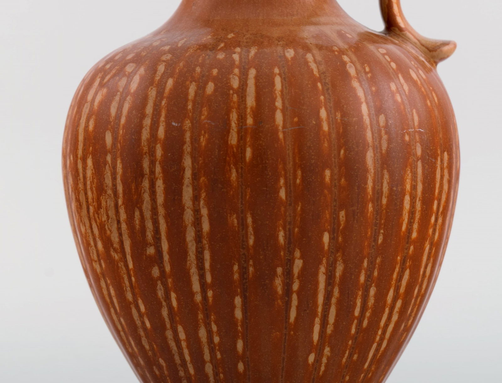 Gunnar Nylund for Rörstrand. Large vase with handle in glazed stoneware. Beautiful glaze in - 6