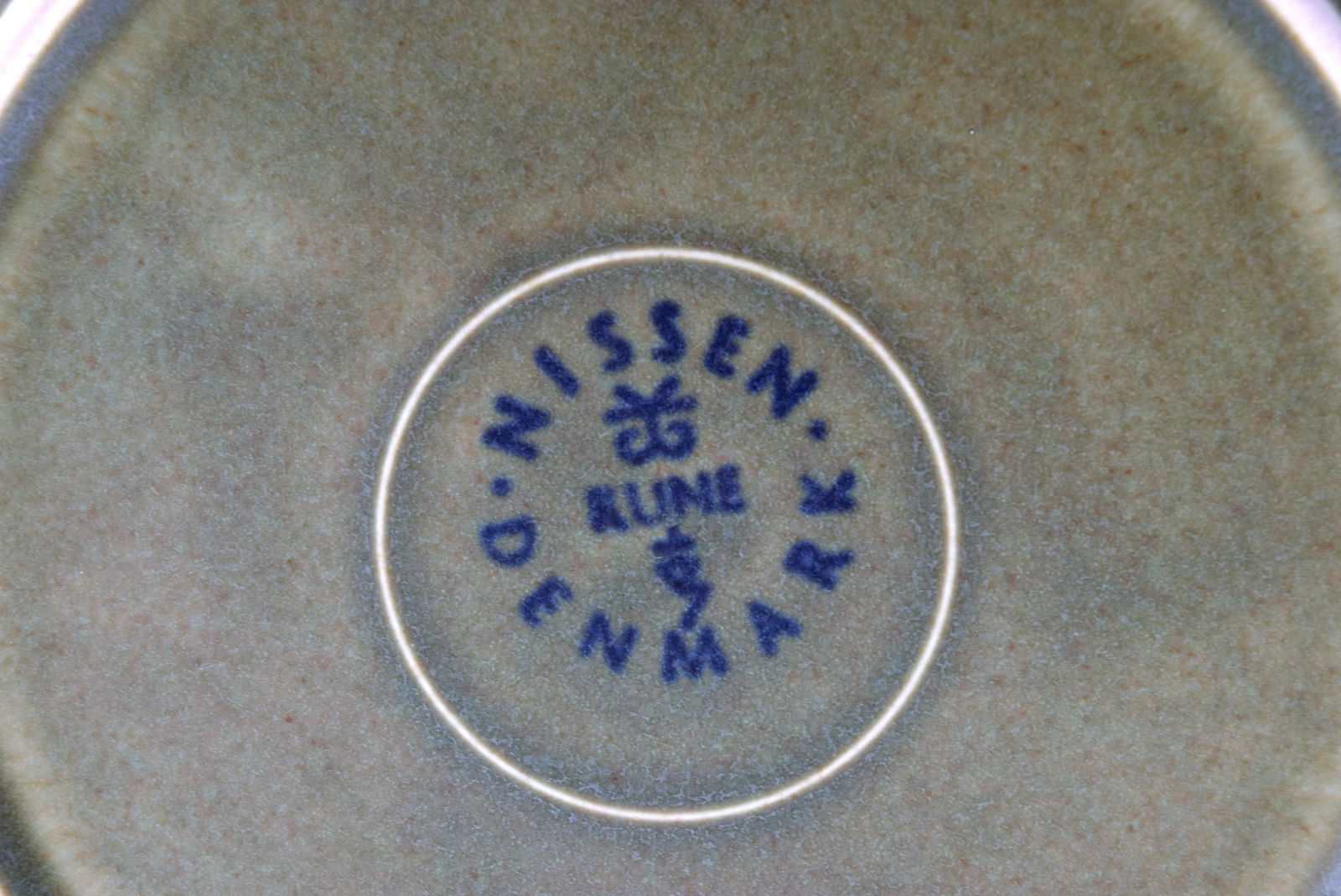 Jens H. Quistgaard (1919-2008) for Bing & Grøndahl. 10 parts Rune coffee service in glazed - 6