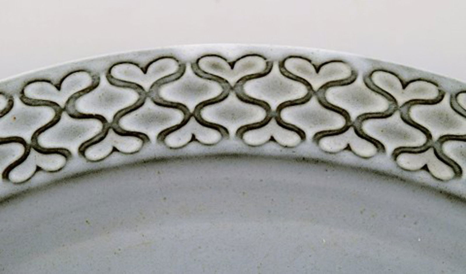 Bing & Grondahl. Round dish. B & G Grey Cordial Quistgaard Nissen Kronjyden stoneware. - 3