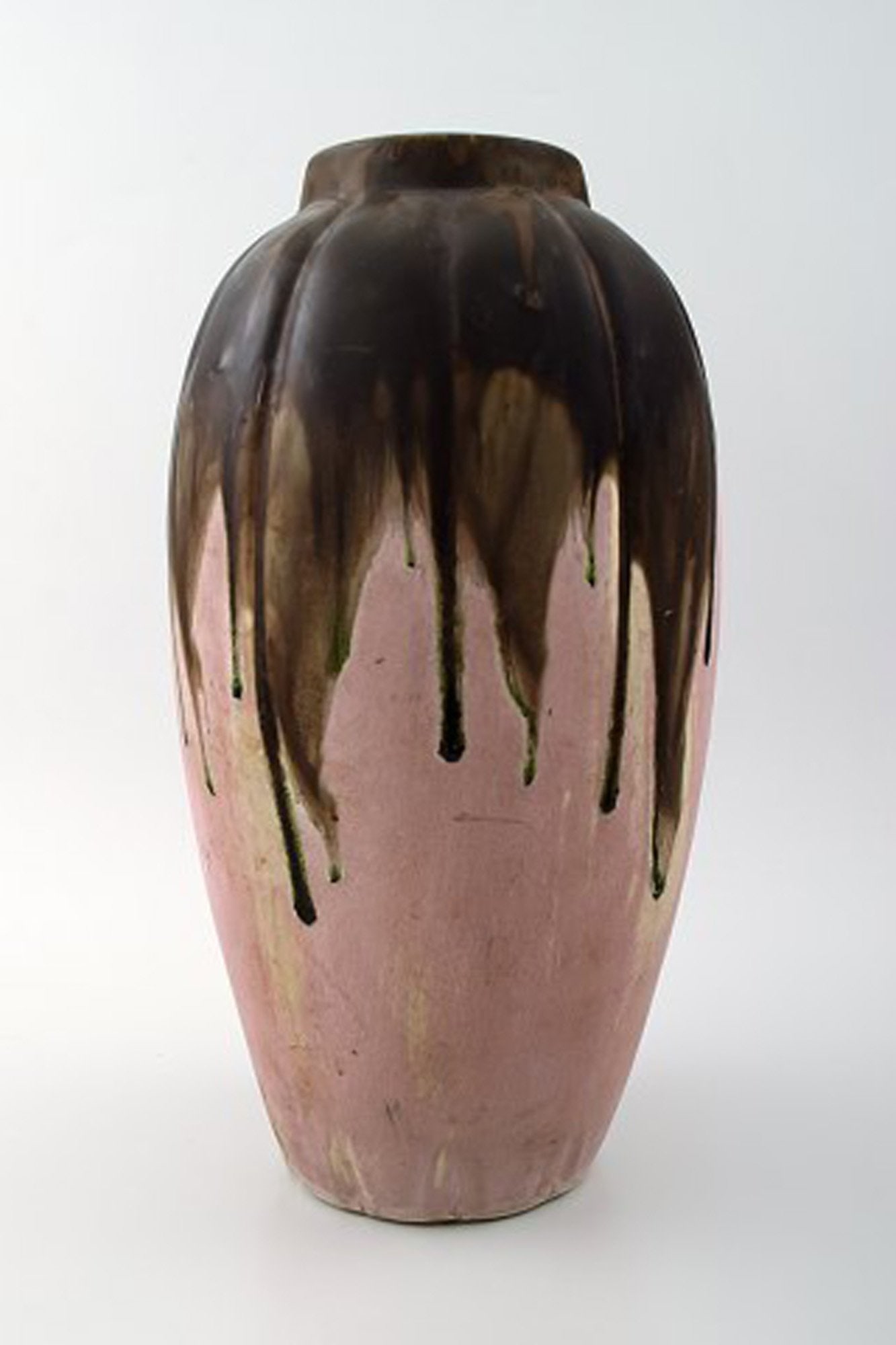 Gilbert Metenier, French ceramist. A pair of Art Deco pottery vases in flaming glaze. - 3