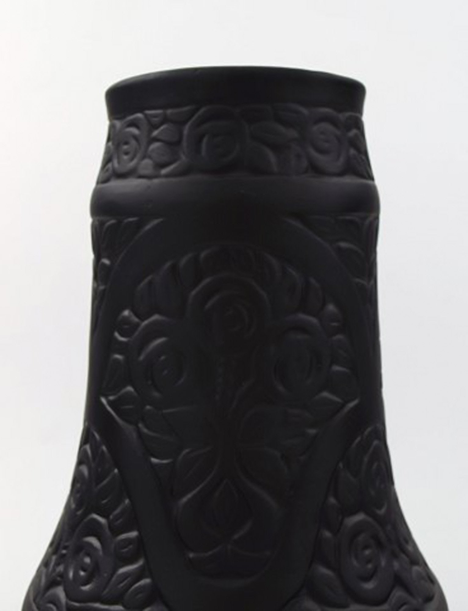 Hjorth / Ipsen's, Bornholm, art nouveau art pottery vase in Bindesboll style. Approximately 1890s. - 3