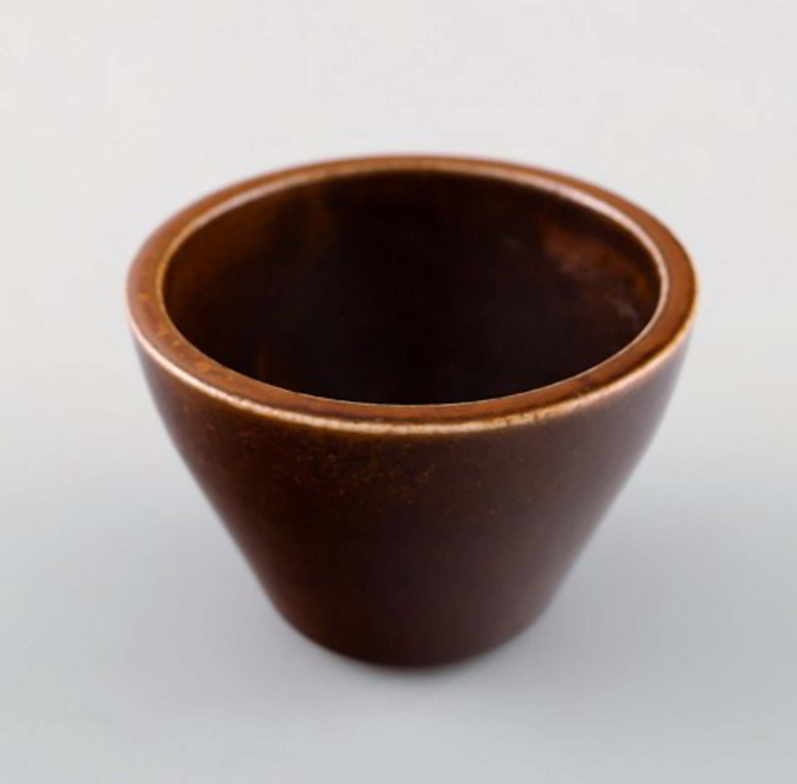 Saxbo stoneware vase in modern design, glaze in brown shades. - 3