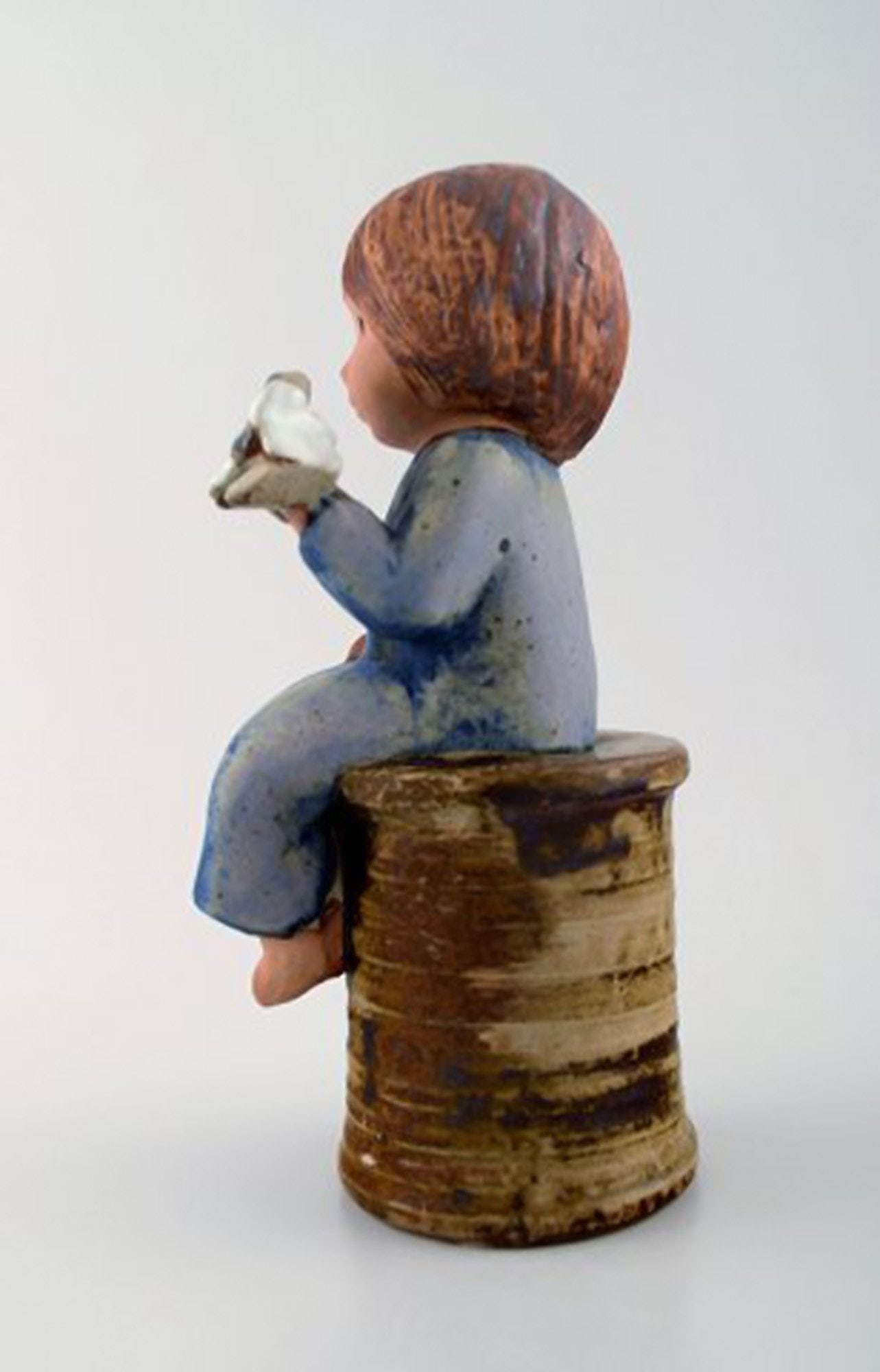 Lisa Larson for Gustavsberg. Rare stoneware figure. Girl with flowers. - 2
